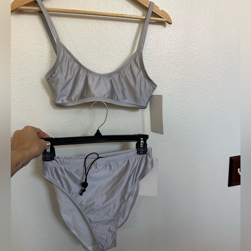 Gray/Silver Scoop Neck Bikini Set Swimwear by Good American Size 2 New cond